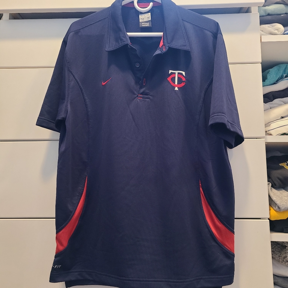 Minnesota Twins Nike Polo. Large.